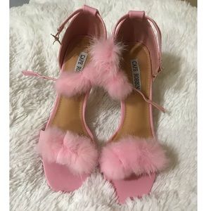 POM POM HEELS